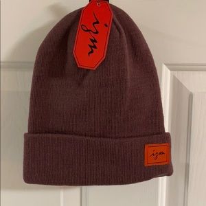 Izm beanie